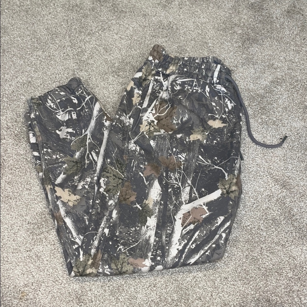 ABERCROMBIE ESSENTIAL CAMO CINCHED SWEATPANT (MEDIUM)
